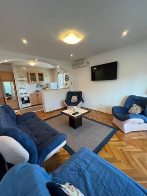 Sea Side Apartment